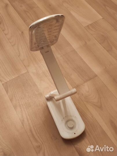 Лампа светодиодная настольная