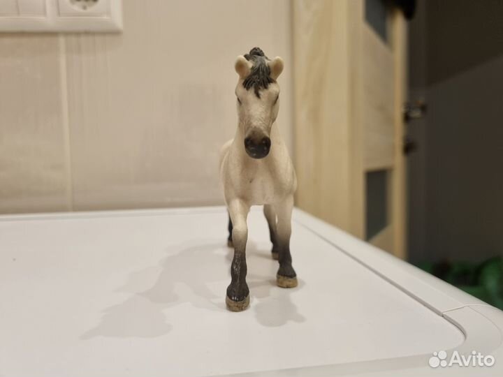 Лошади schleich камаргу