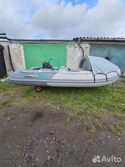 Лодка gladiator