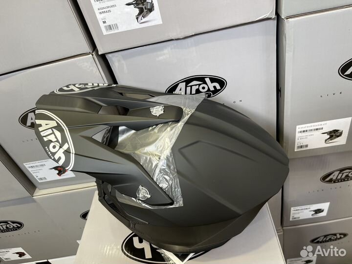 Кроссовый шлем Airoh wraap color black matt