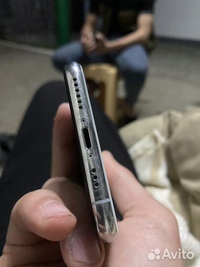 iPhone Xs, 64 ГБ