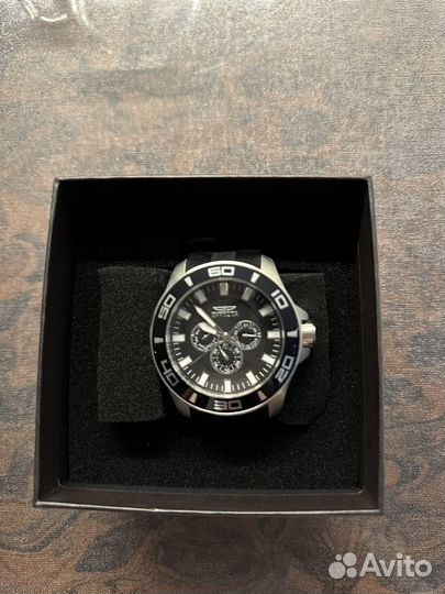 Invicta pro diver