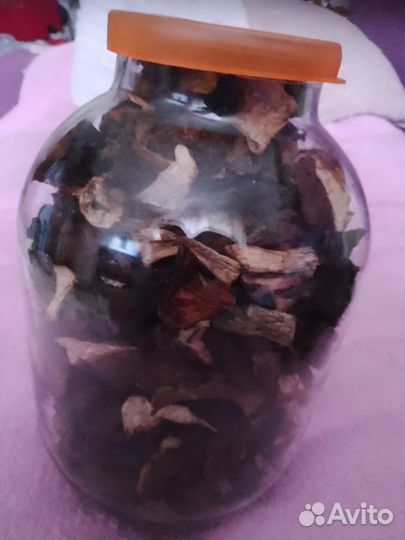 Лисички и боровики сушёные в банках