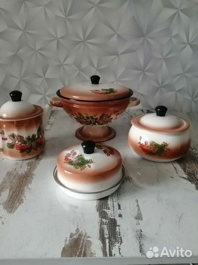 Набор посуды эмалированной