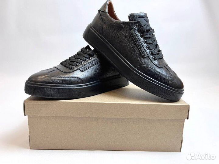 Кроссовки Armani осенние