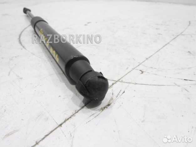 Амортизатор двери багажника