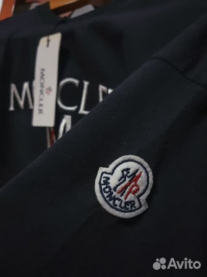 Футболка Moncler: современный подход к стилю