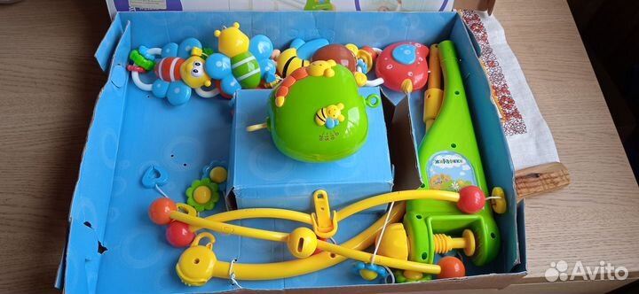 Мобиль на детскую кроватку