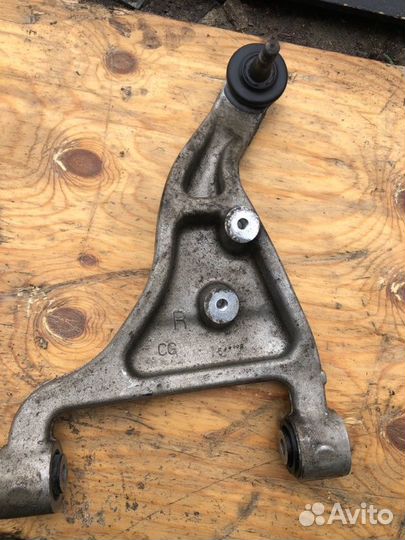 Рычаг подвески верхний задний правый Infiniti Fx35