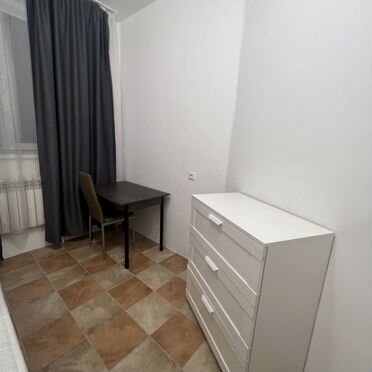 Комната 14 м² в 4-к., 1/2 эт.