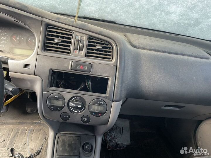 Салон nissan primera p11