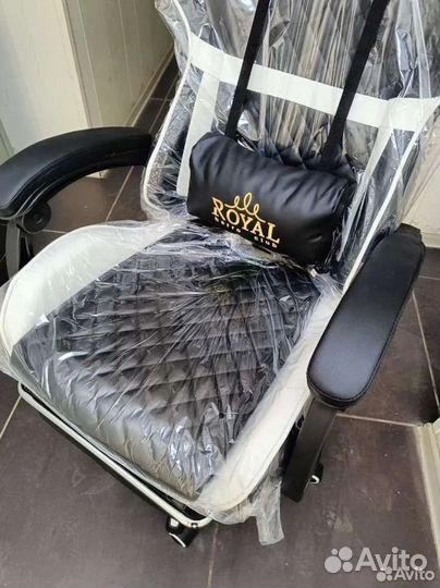 Компьютерное офисное кресло с массажем (новые)