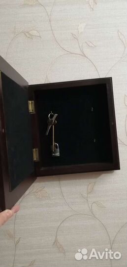 Ключница настенная