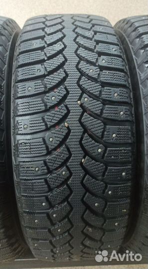 Bridgestone Blizzak Spike-01 225/60 R17 100Z