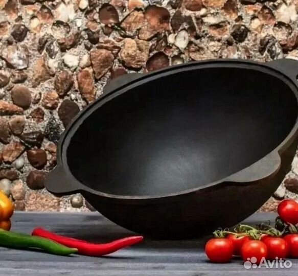Казан чугунный узбекский с крышкой для плова