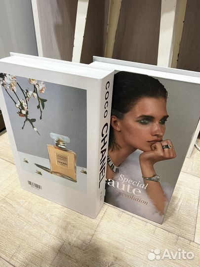 Муляж книг (для фотосьемок, декора и тд)