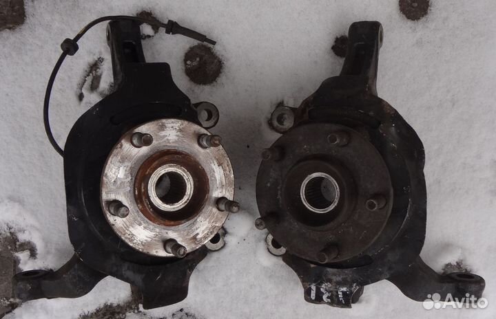 Поворотные кулаки Nissan Teana J31 03 - 08 г.в