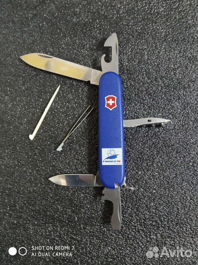 Нож складной швейцарский