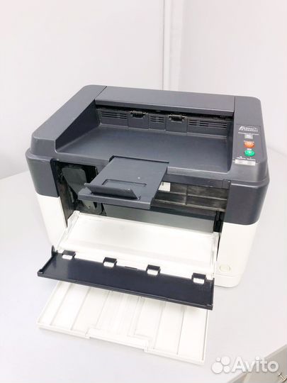 Принтер Kyocera FS-1060DN