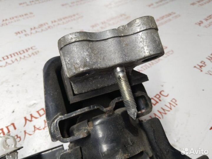 Подушка двигателя Toyota Avensis T270 3ZR FAE 2009