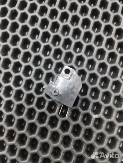 Kawasaki zx7r, zx7, ZX750P Датчик стоп сигнала