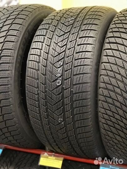 Pirelli Scorpion Winter 255/45 R20 и 285/40 R20 105V
