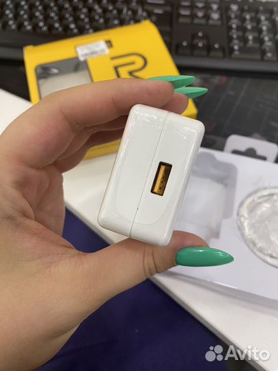 Зарядное устройство Realme + Кабель USB - Type-C