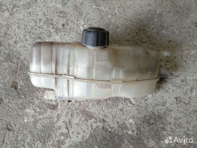 Расширительный бачок Ниссан Ноут