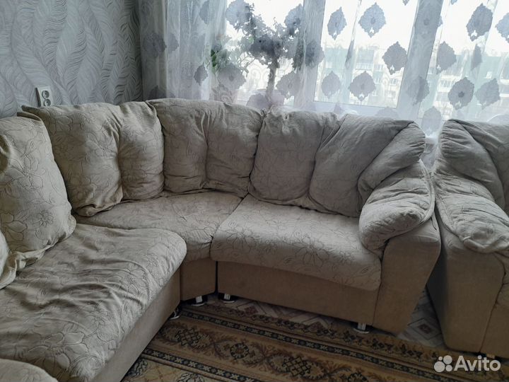 Большой угловой диван бу