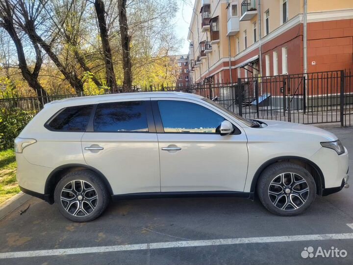 Mitsubishi Outlander 2.4 CVT, 2014, 185 000 км