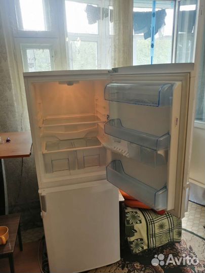 Холодильник бу beko