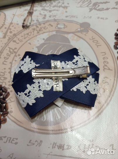 Красивая заколка для волос