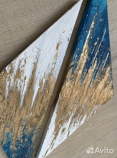 Картина в интерьер с золотом