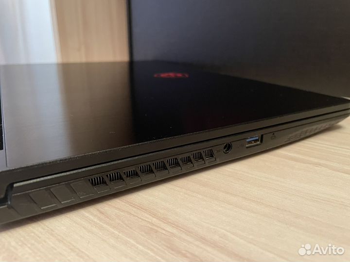 Ноутбук MSI GF63 Thin