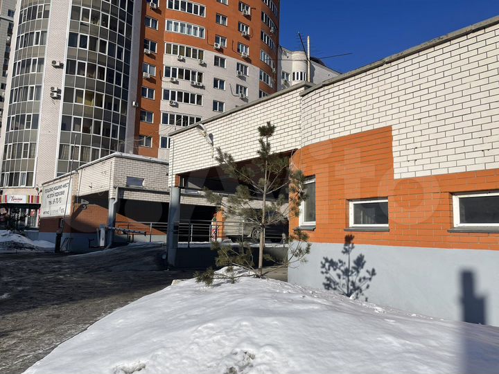 Машиноместо, 18 м²