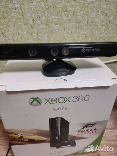 Xbox 360 + 4 диска + kinect и 3 джостика