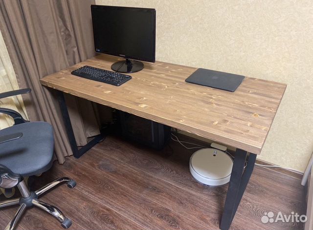 Компьютерный стол из массива в стиле лофт