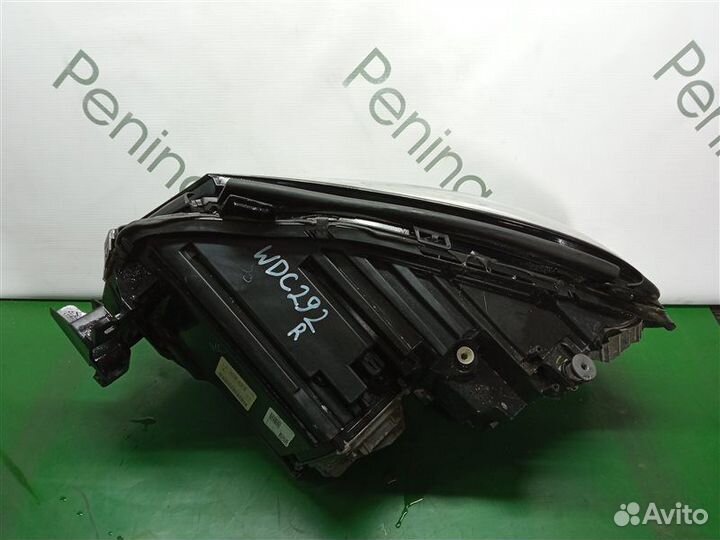 Фара передняя правая Mercedes-Benz Gle Coupe 350D