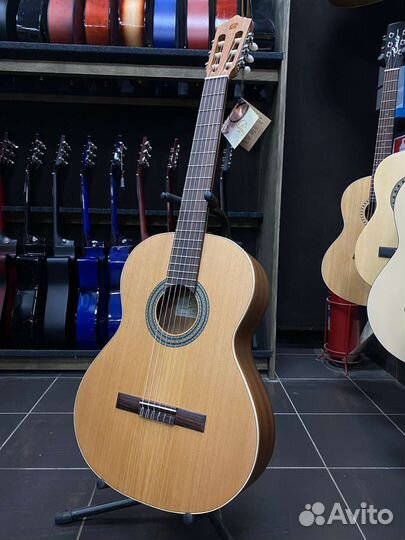 Классическая гитара Perez 600 Испания Новая
