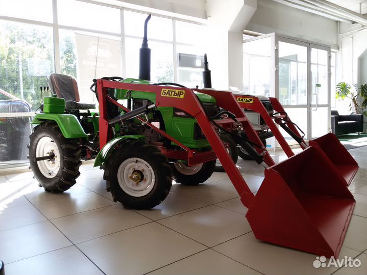 Минитрактор с погрузчиком