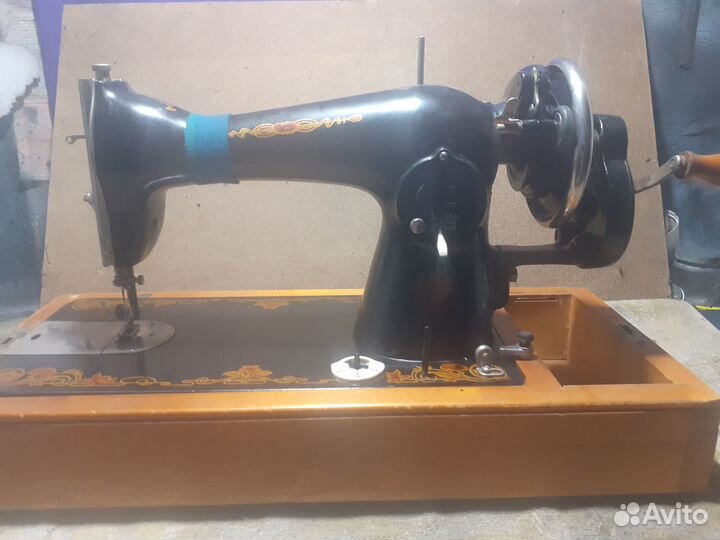 Швейная машинка Подольск 2м,ссср