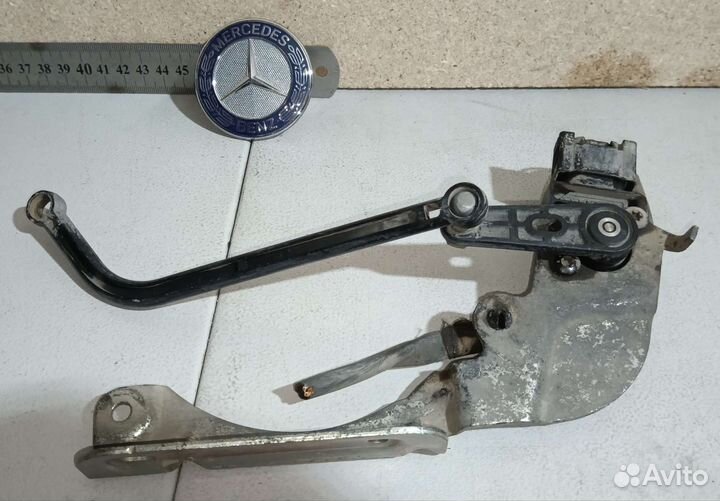 Датчик уровня подвески Mercedes W204 CClass