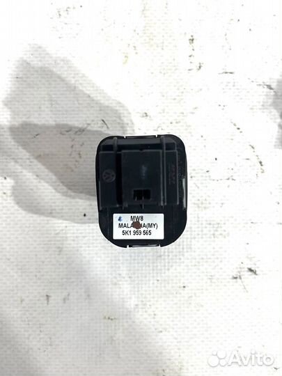 Кнопка стеклоподъёмников Volkswagen