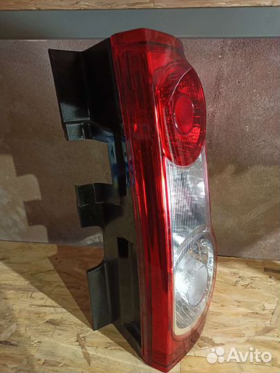 Фонарь задний LADA Largus/Лада Ларгус