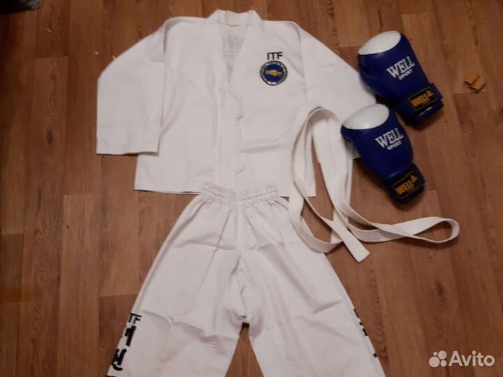 Костюм для тэйк ван до, пояс и перчатки