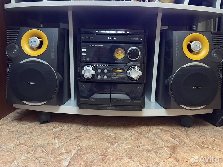 Музыкальный центр philips
