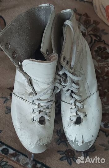 Коньки женские 1983 года размер 37