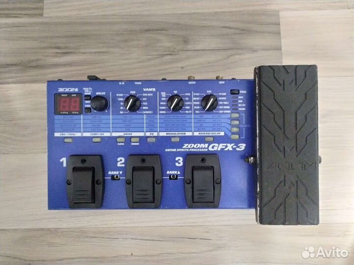 Гитарный процессор Zoom GFX-3