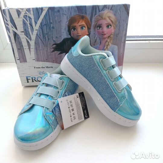 Кроссовки для девочки новые