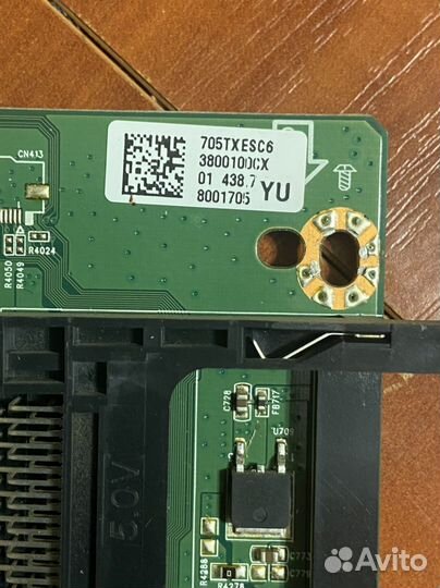 715g6842-m0c-000-005n от Philips 40pus6809/60